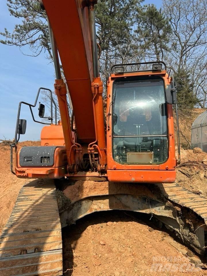 Doosan DX 220 LCA Pásová rýpadla