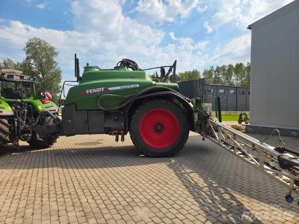 Fendt Rogator 366 Tažené postřikovače