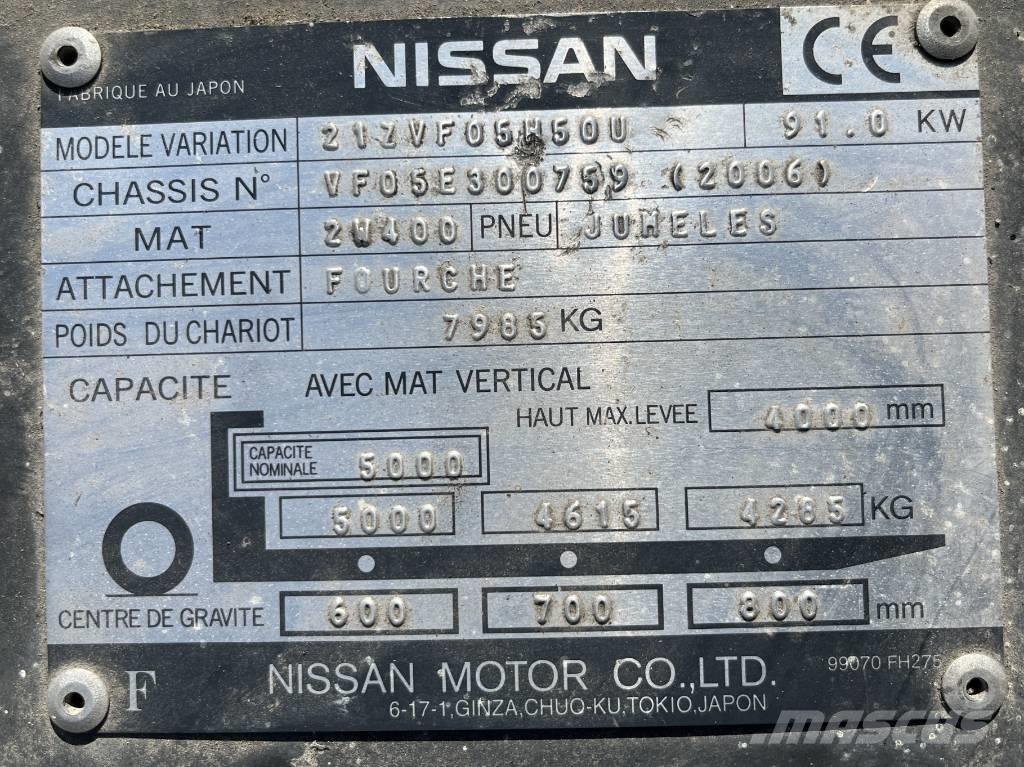 Nissan CABIN W-1038 Kabiny a interiér