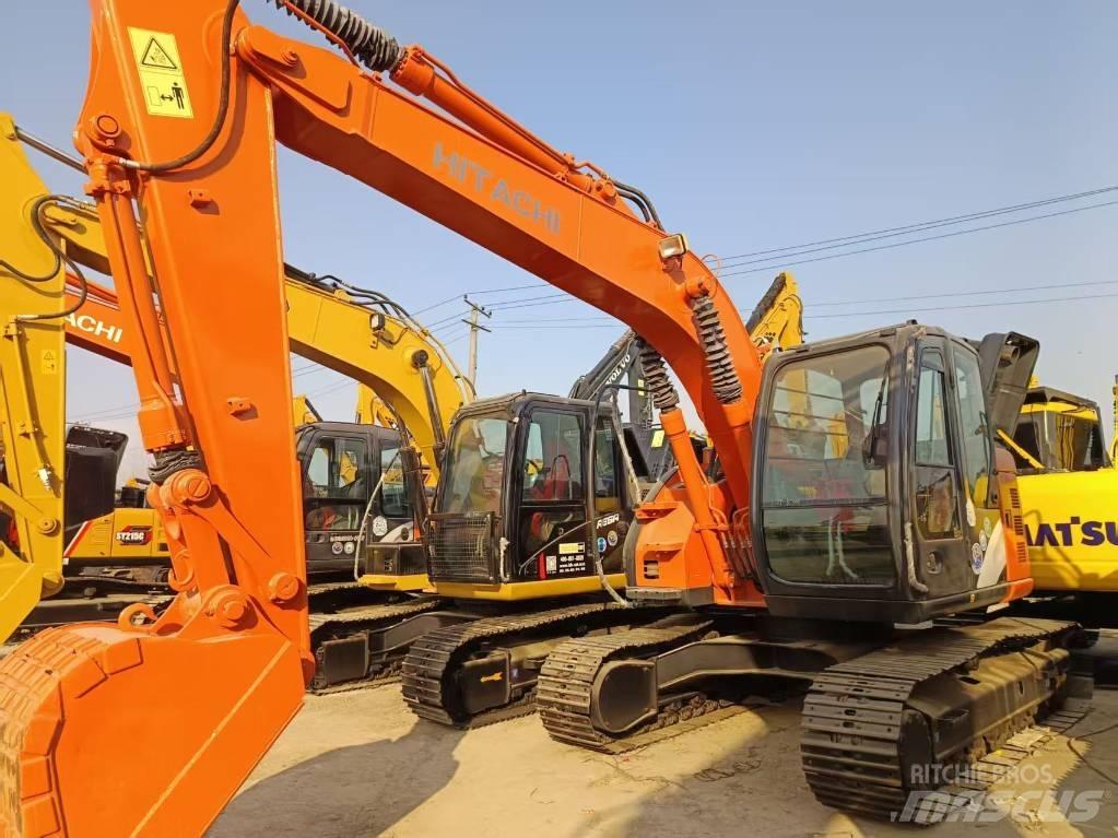 Hitachi ZX135 Pásová rýpadla