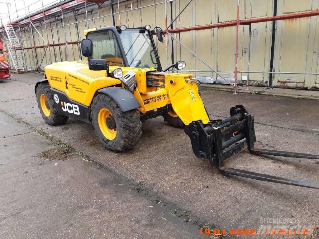 JCB 525-60 Teleskopické manipulátory