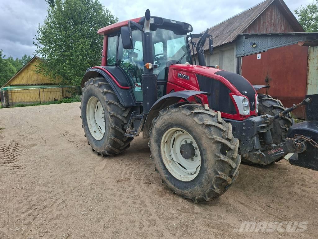 Valtra N 123 Traktory