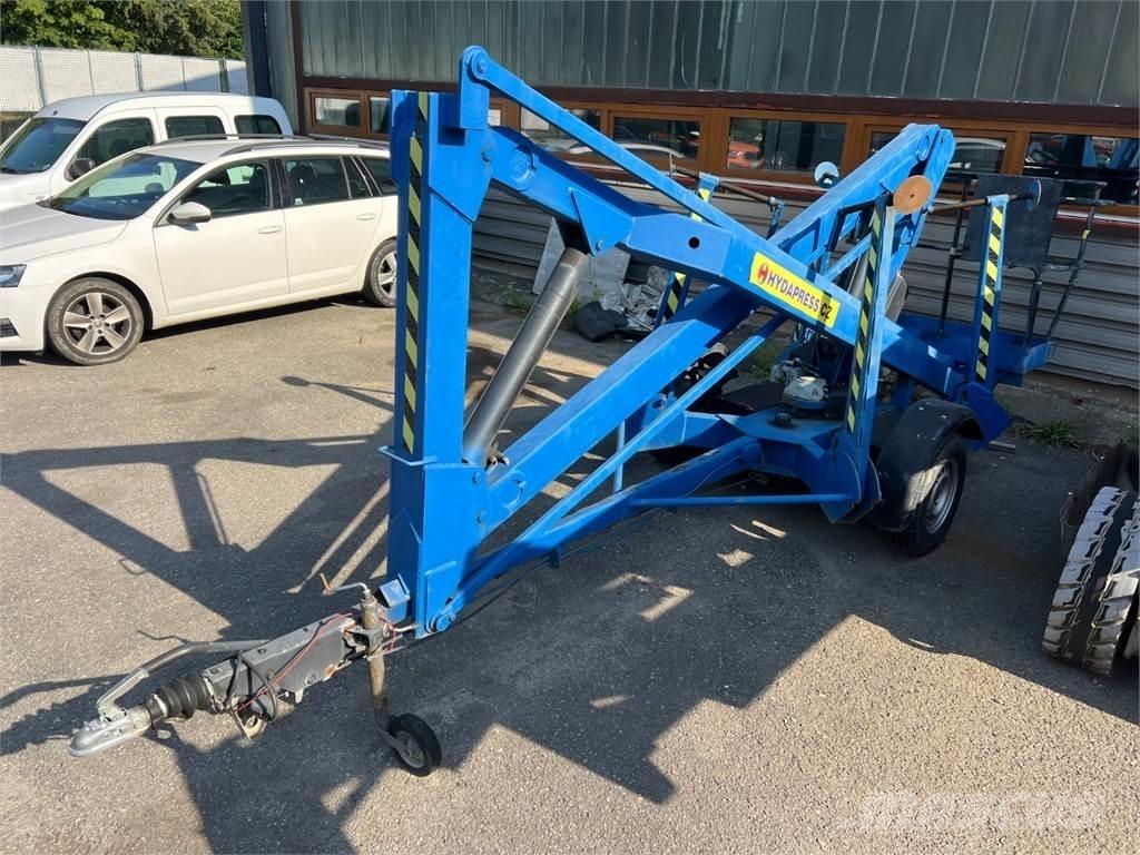 UpRight TL33 Další