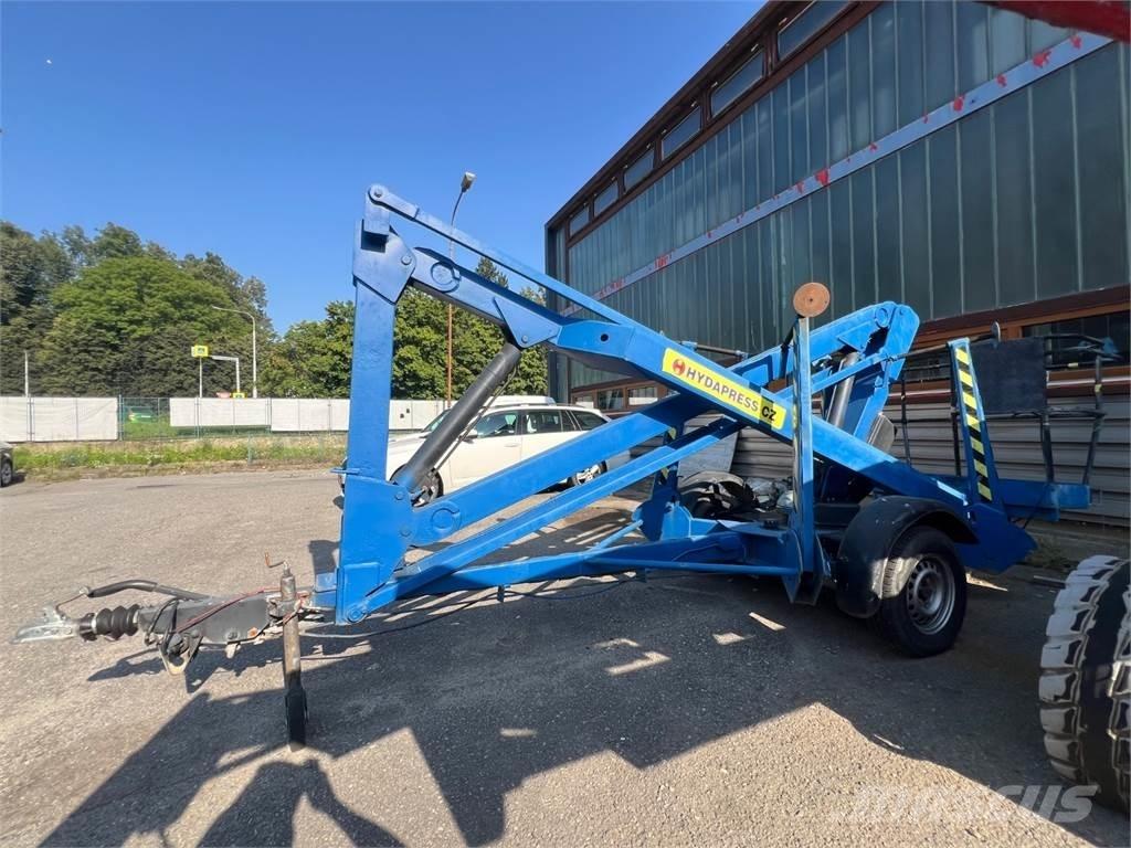 UpRight TL33 Další