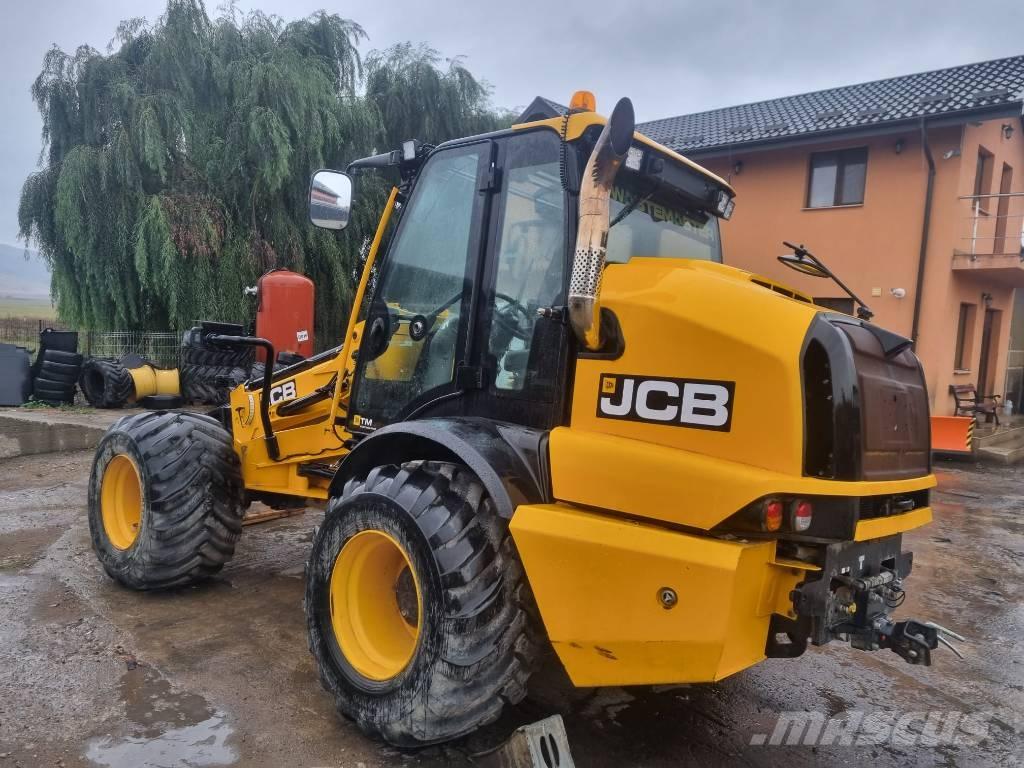 JCB TM 320S Teleskopické nakladače pro zemědělství