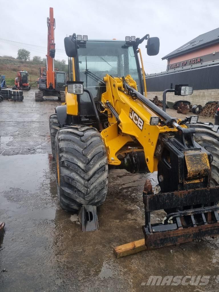 JCB TM 320S Teleskopické nakladače pro zemědělství