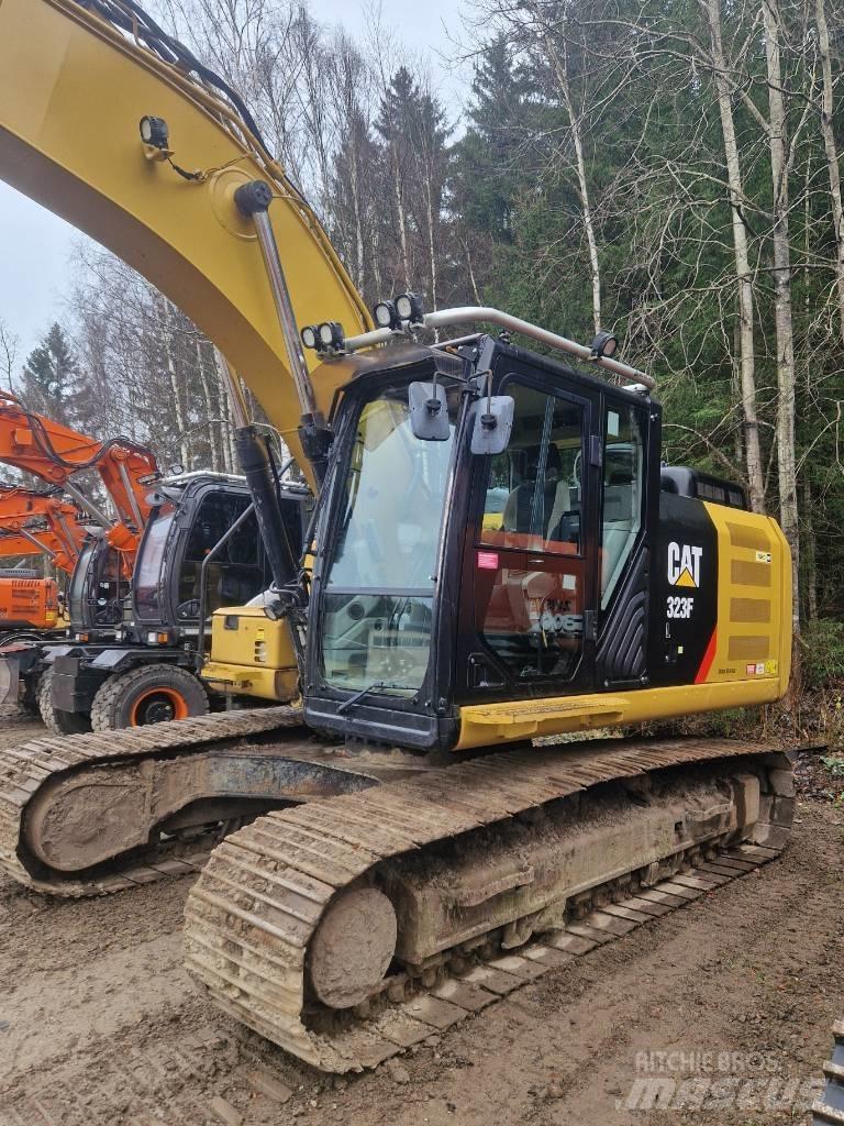 CAT 323 F L Pásová rýpadla