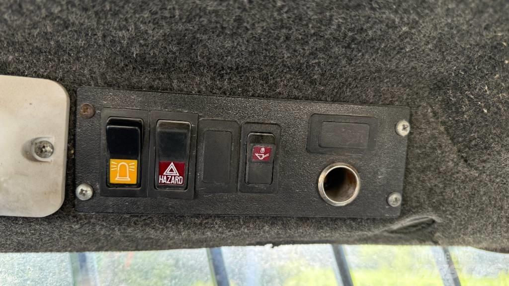Bobcat 553 Smykem řízené nakladače