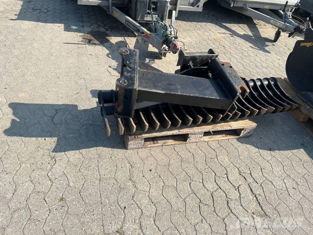 Takeuchi TB 260 Mini rýpadla < 7t