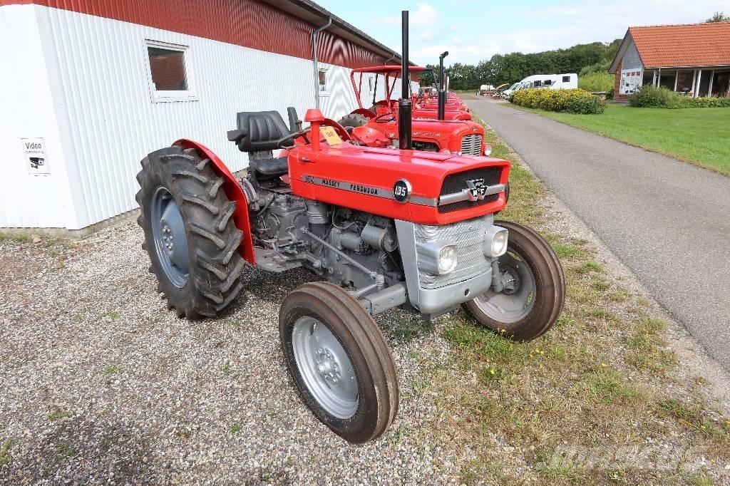 Massey Ferguson 135 Traktory