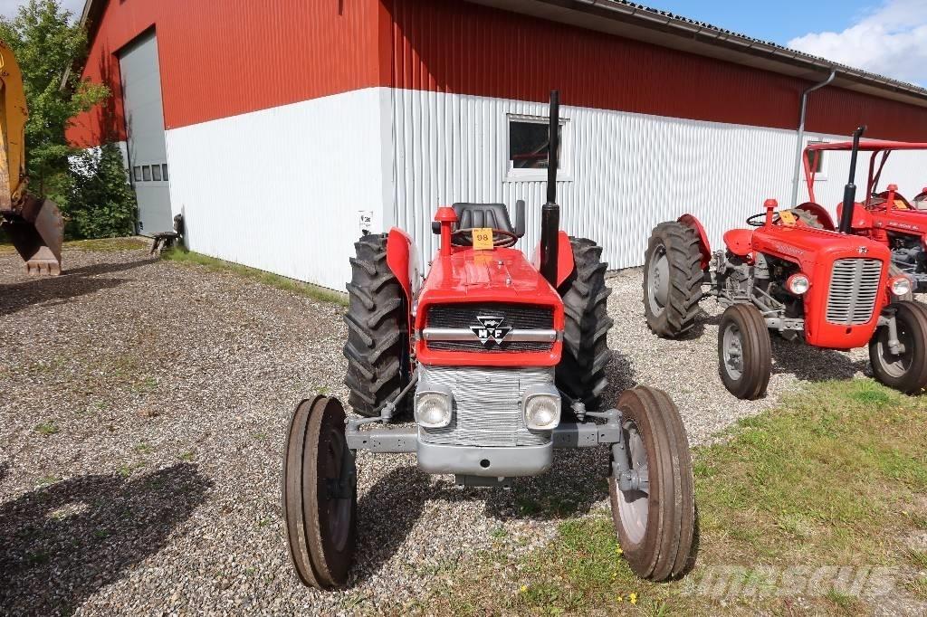 Massey Ferguson 135 Traktory