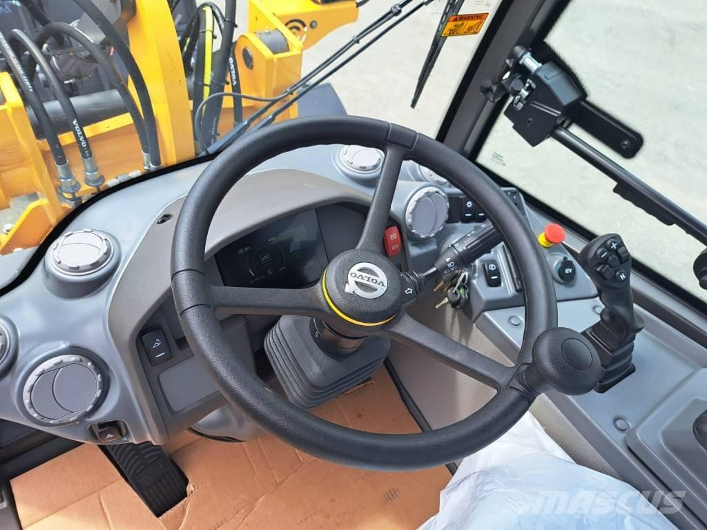 Volvo JL25H Smykem řízené nakladače