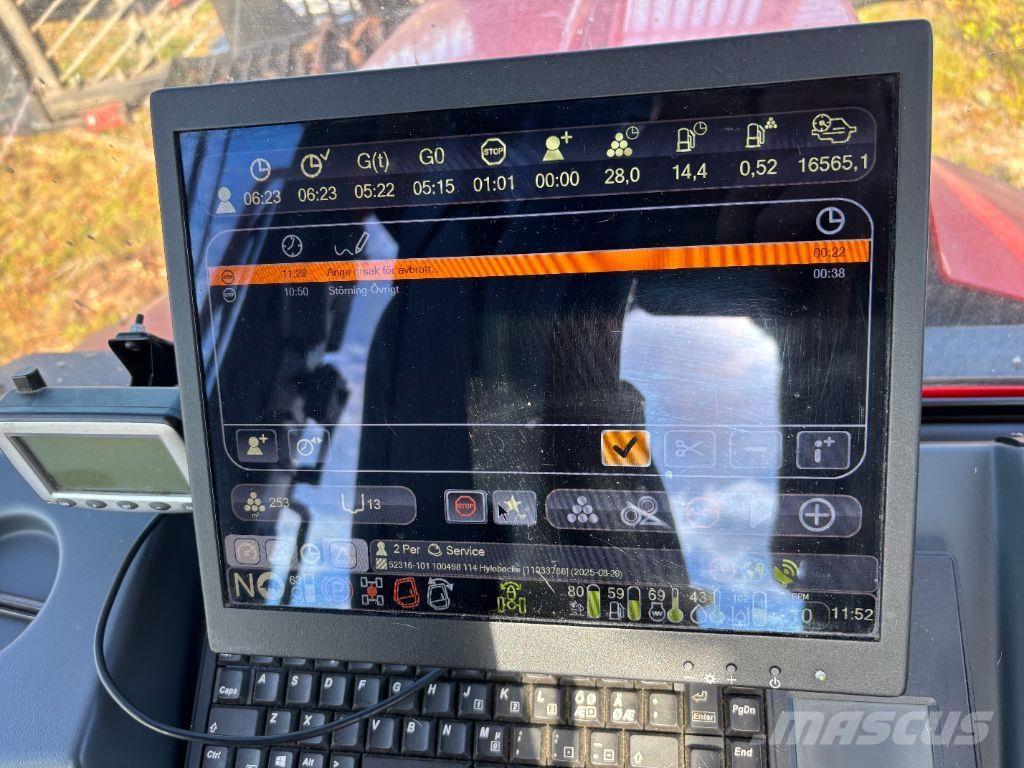 Komatsu 895 Vyvážecí traktory