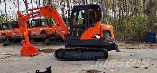 Doosan DX60 Pásová rýpadla