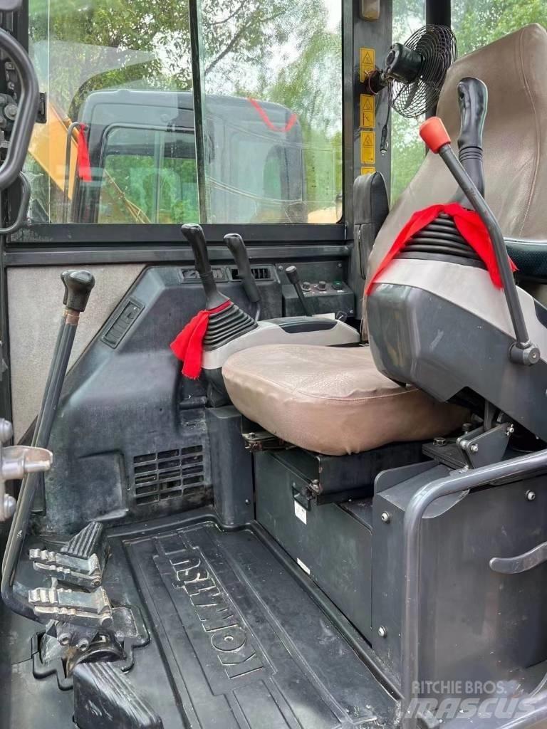 Komatsu PC56-7 Pásová rýpadla
