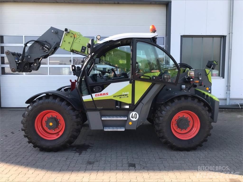Liebherr T46-7S Teleskopické manipulátory