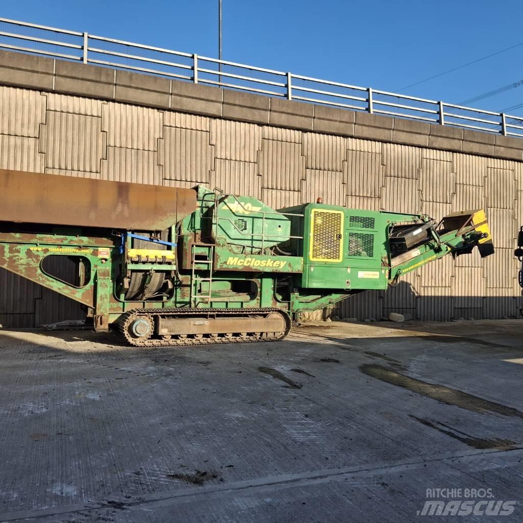 McCloskey J40 Mobilní drtiče
