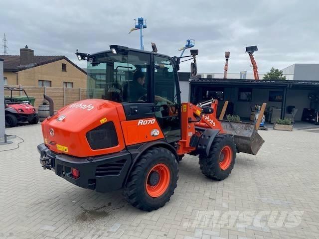 Kubota R 070 Kolové nakladače