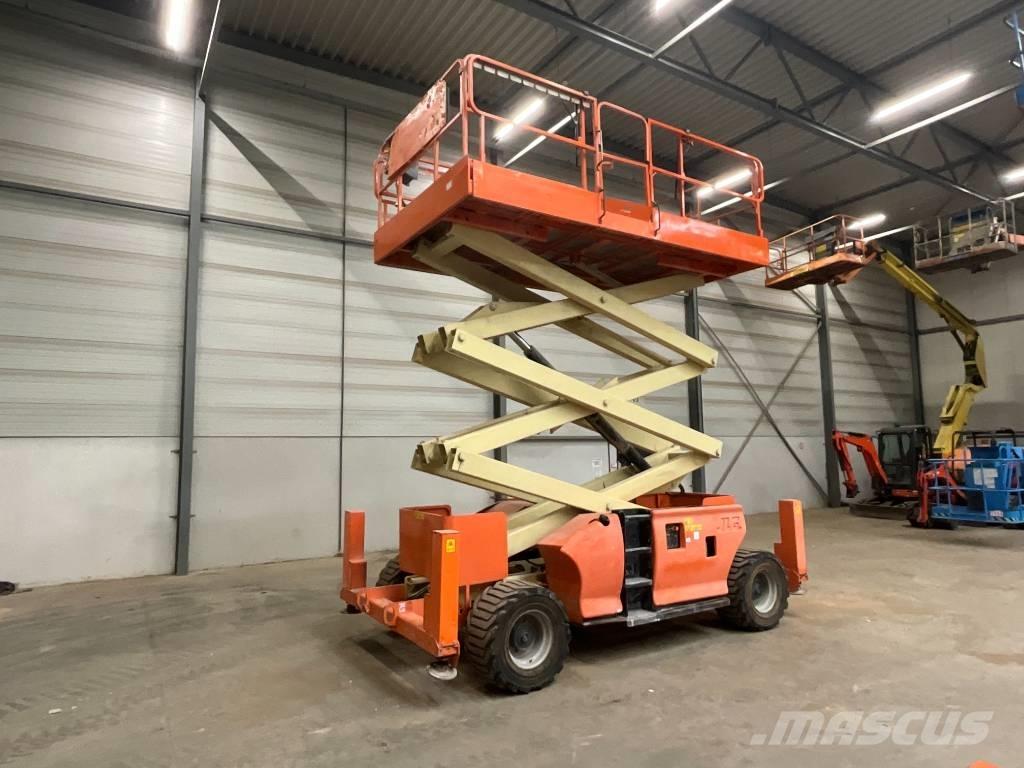 JLG 3394 RT Nůžková zvedací plošina