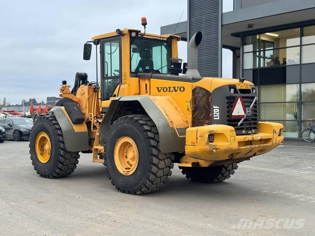 Volvo L 120 F Kolové nakladače