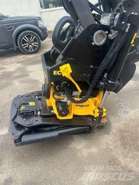 Volvo EC220EL Pásová rýpadla