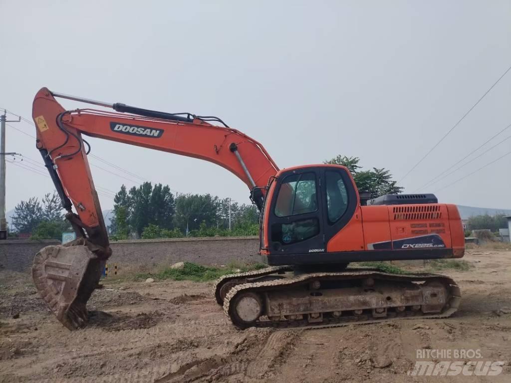 Doosan DX225LC-9C Pásová rýpadla