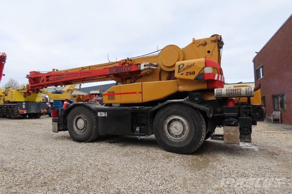 Kobelco RK 250-3 Jeřáby pro těžký terén