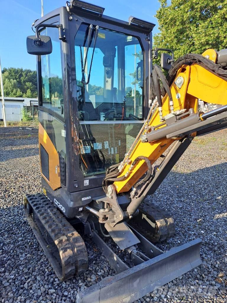 CASE CX 20 D Mini rýpadla < 7t