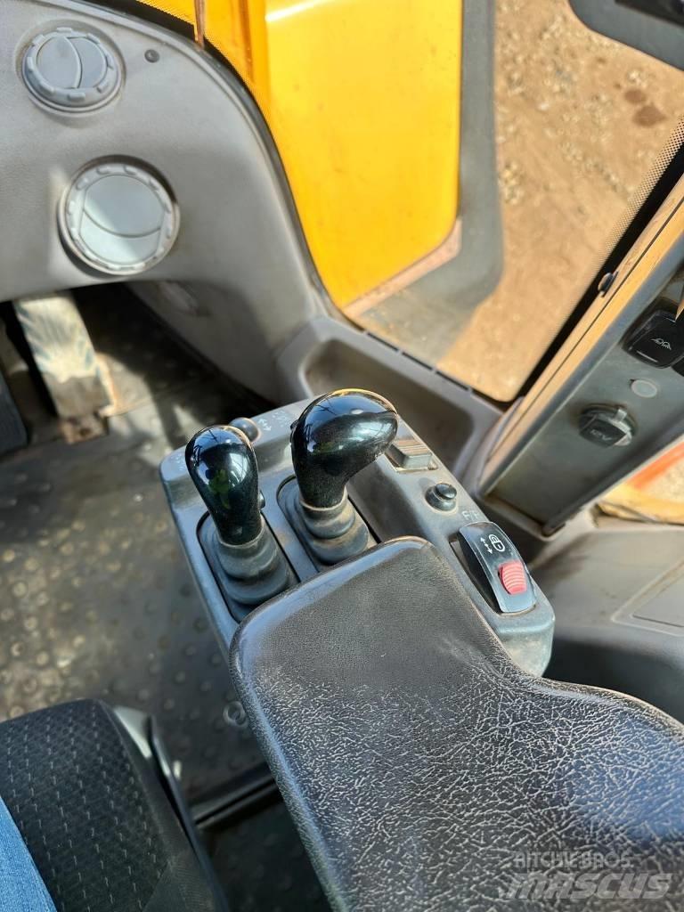 Volvo L 220 H Kolové nakladače
