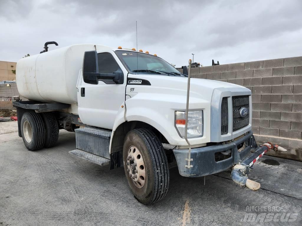 Ford F 650 Cisterny na vodu