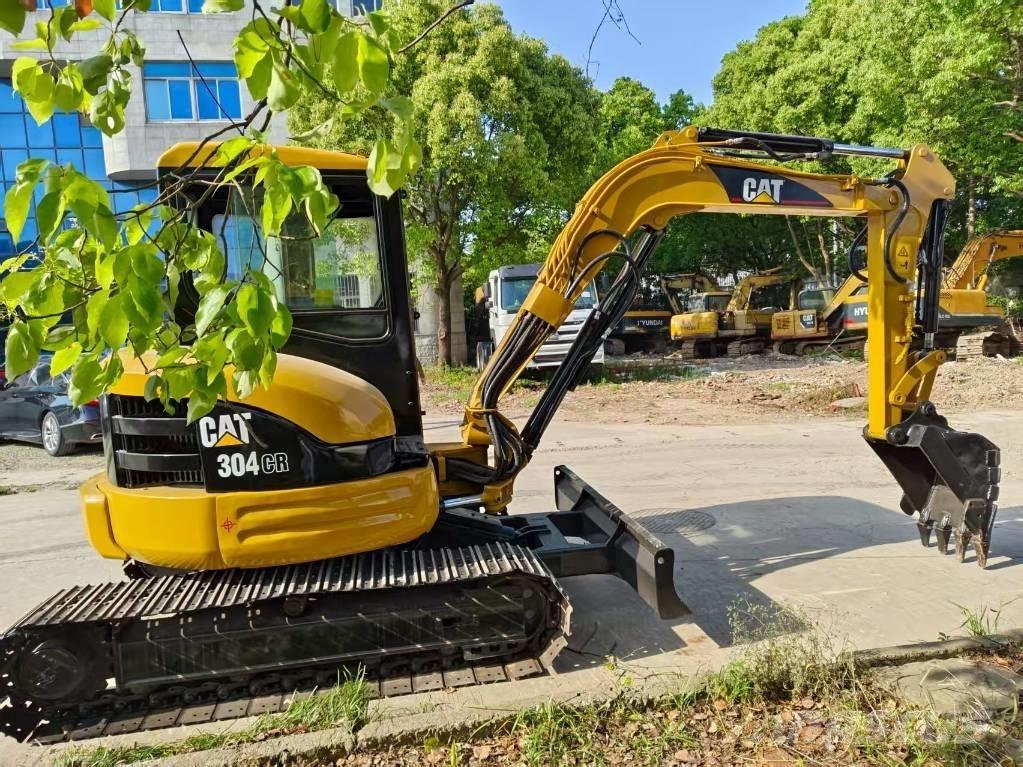 CAT 304 CR Mini rýpadla < 7t