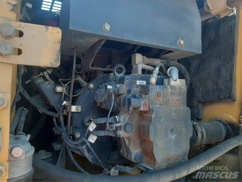 Komatsu PW180-7 Kolová rýpadla