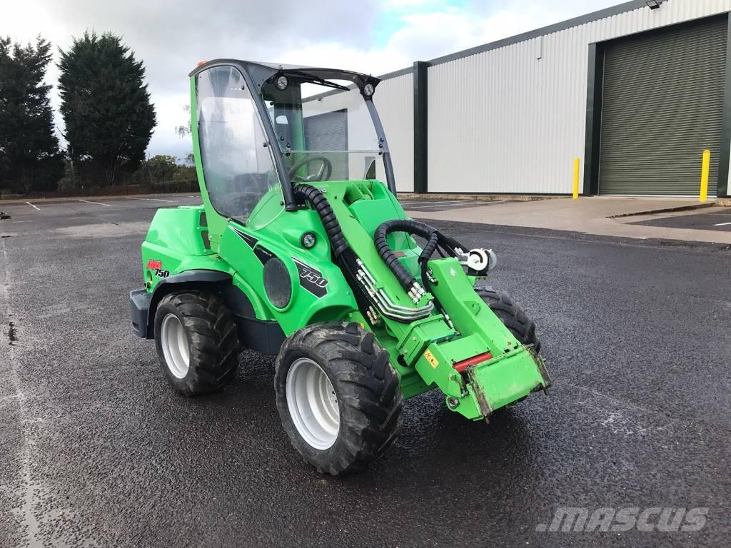 Avant 750 Víceúčelové nakladače