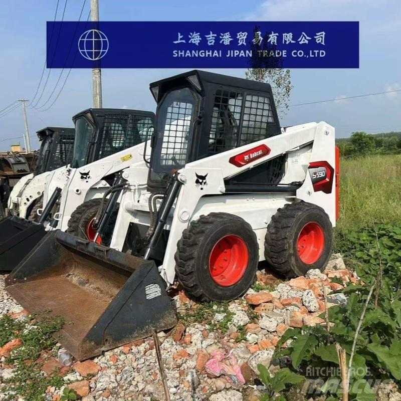 Bobcat S 590 Smykem řízené nakladače