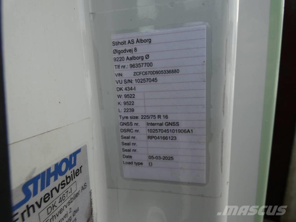 Iveco 70C 18 Nákladní vozidlo bez nástavby