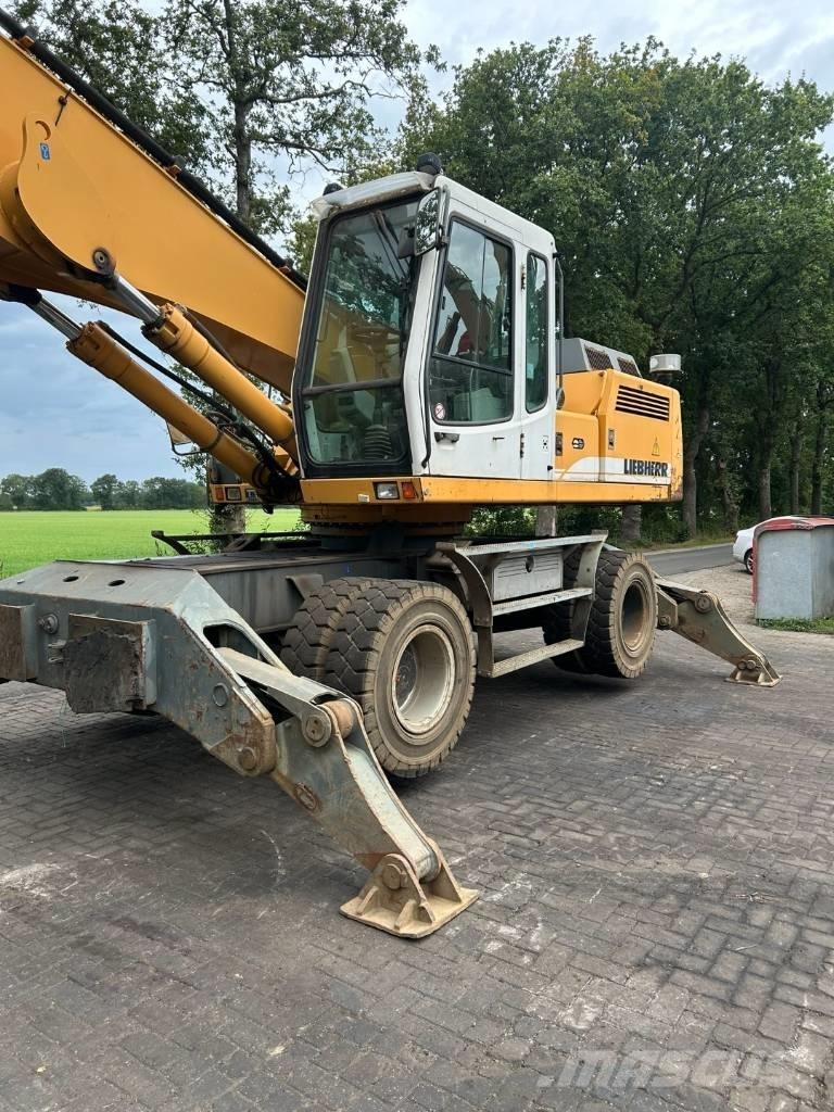 Liebherr 934 B Stroje pro manipulaci s odpadem