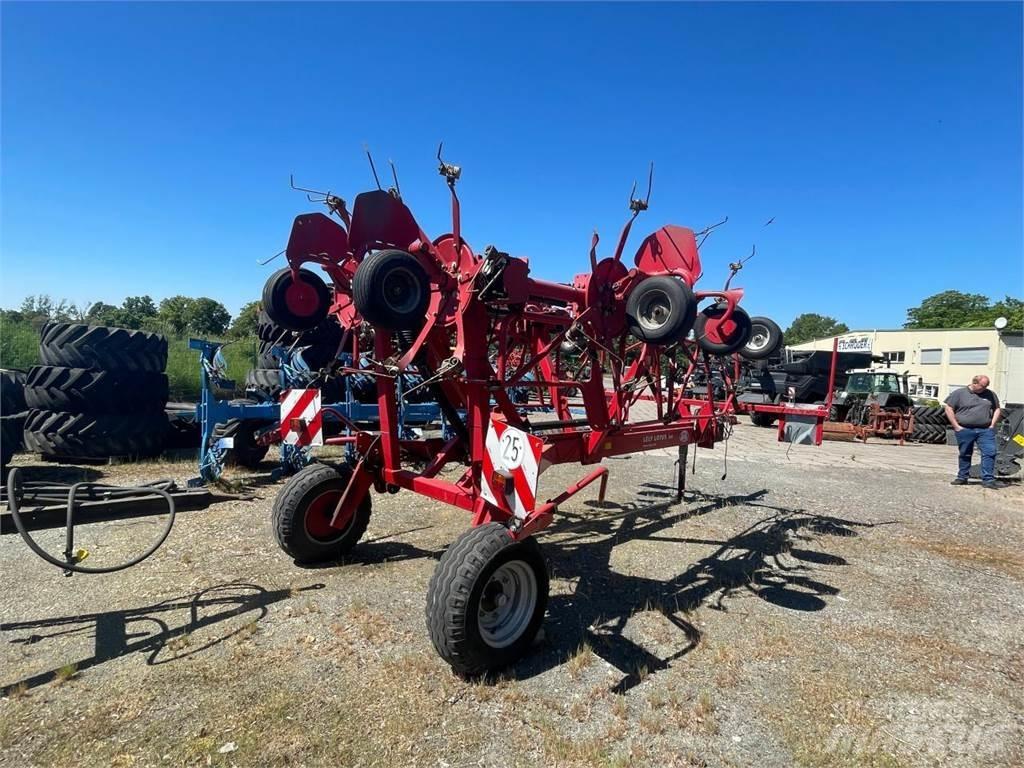 Lely Lotus 900 Obraceče a shrabovače sena