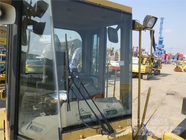 CAT 950F Kolové nakladače