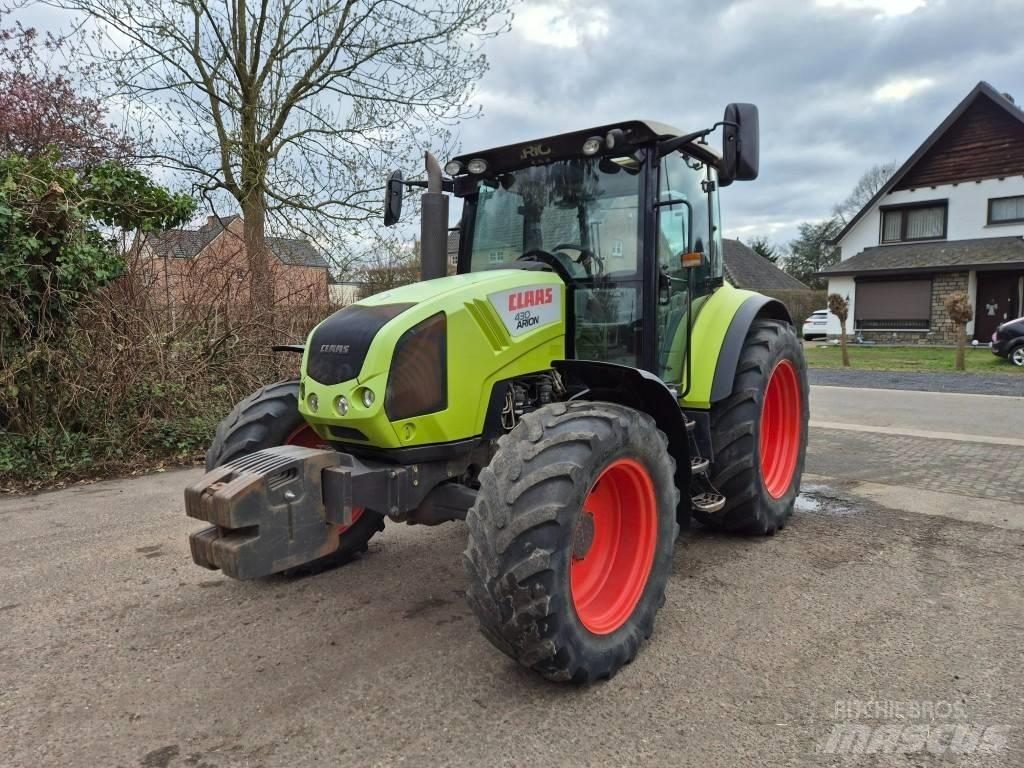 CLAAS Arion 430 Traktory