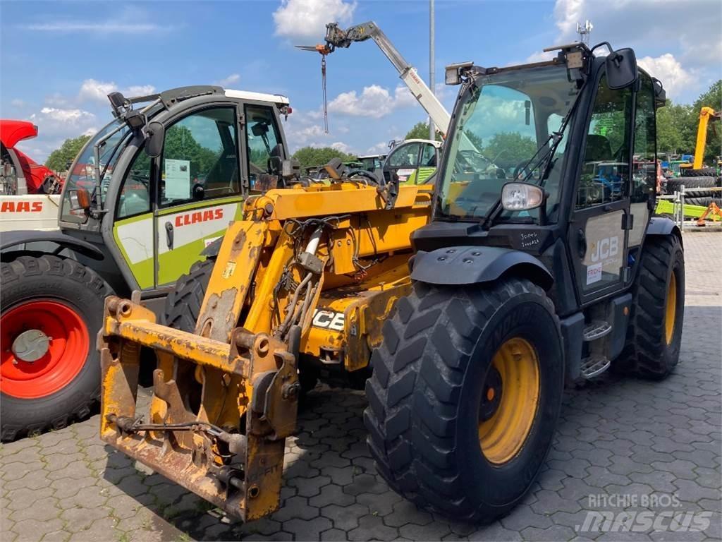 JCB 541-70 AgriPro Teleskopické manipulátory