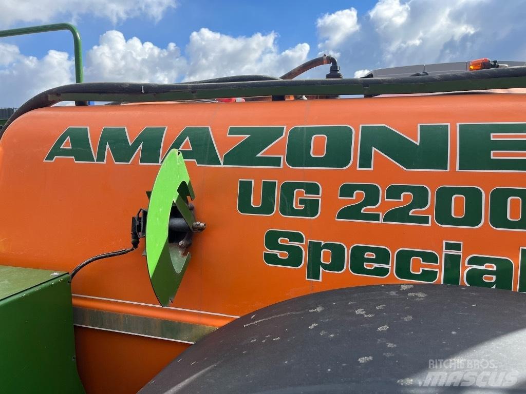 Amazone UG 2200 Tažené postřikovače