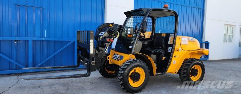 JCB 520-40 Teleskopické manipulátory