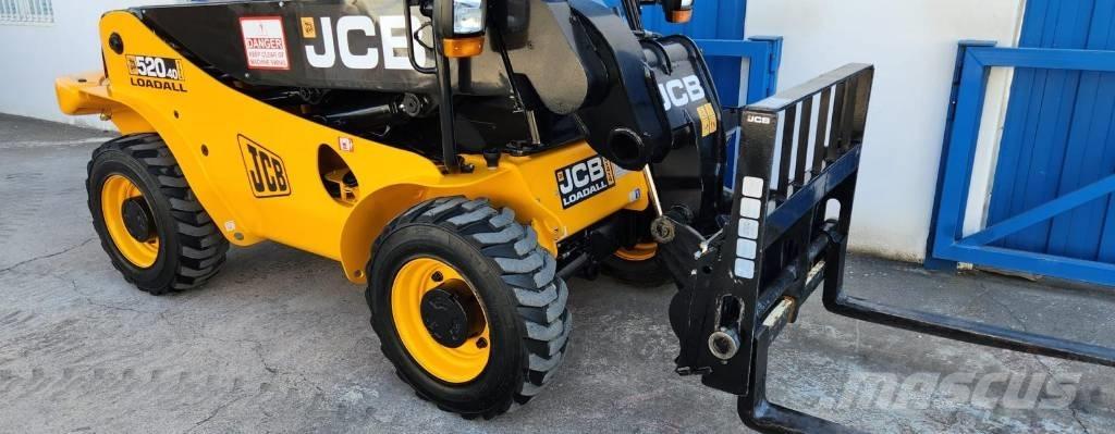 JCB 520-40 Teleskopické manipulátory