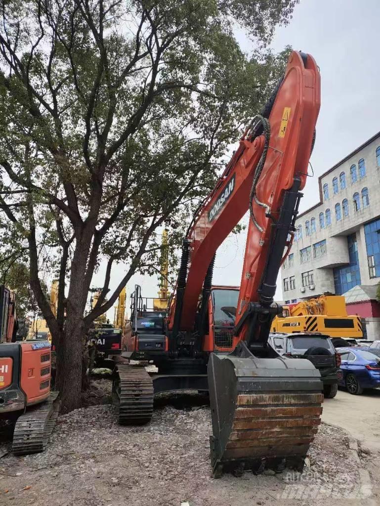 Doosan DX300LC-9c Pásová rýpadla