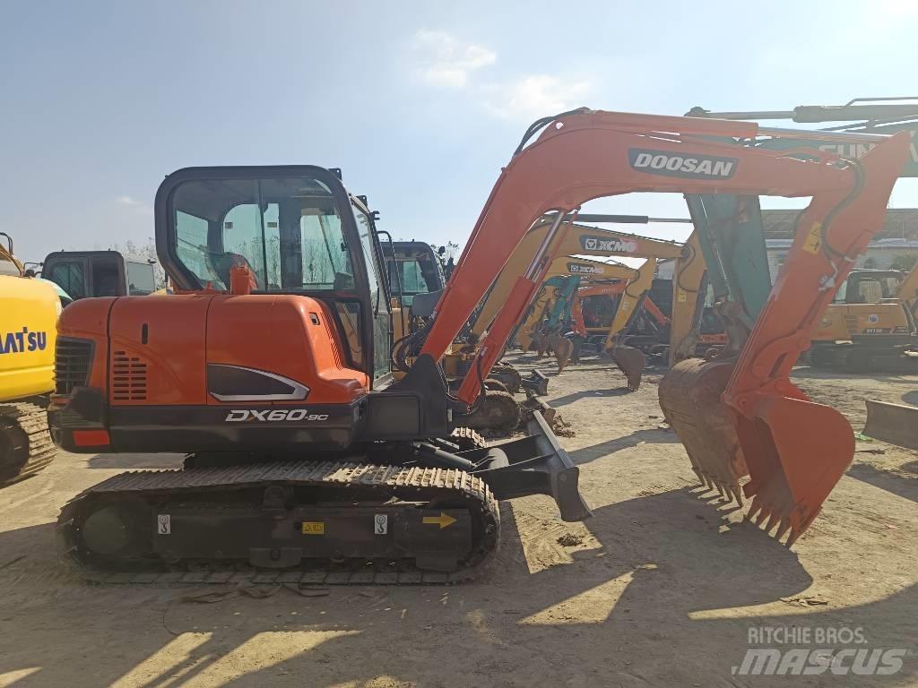Doosan DX60-9C Pásová rýpadla
