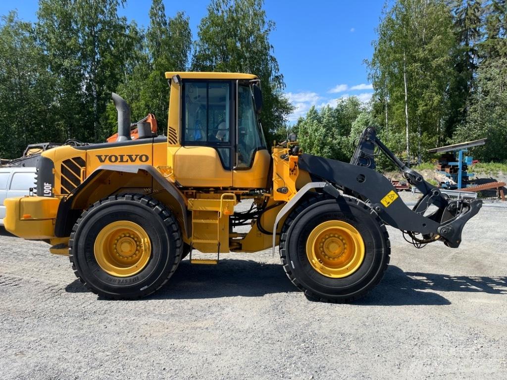 Volvo L 90 F Kolové nakladače