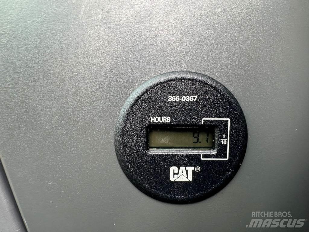 CAT 320D2 Pásová rýpadla
