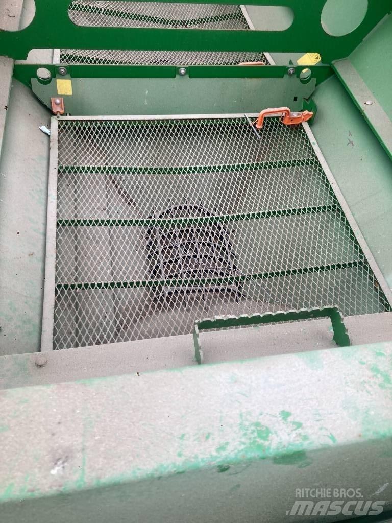 Amazone ZA-M 3000 Rozmetadlo minerálních hnojiv