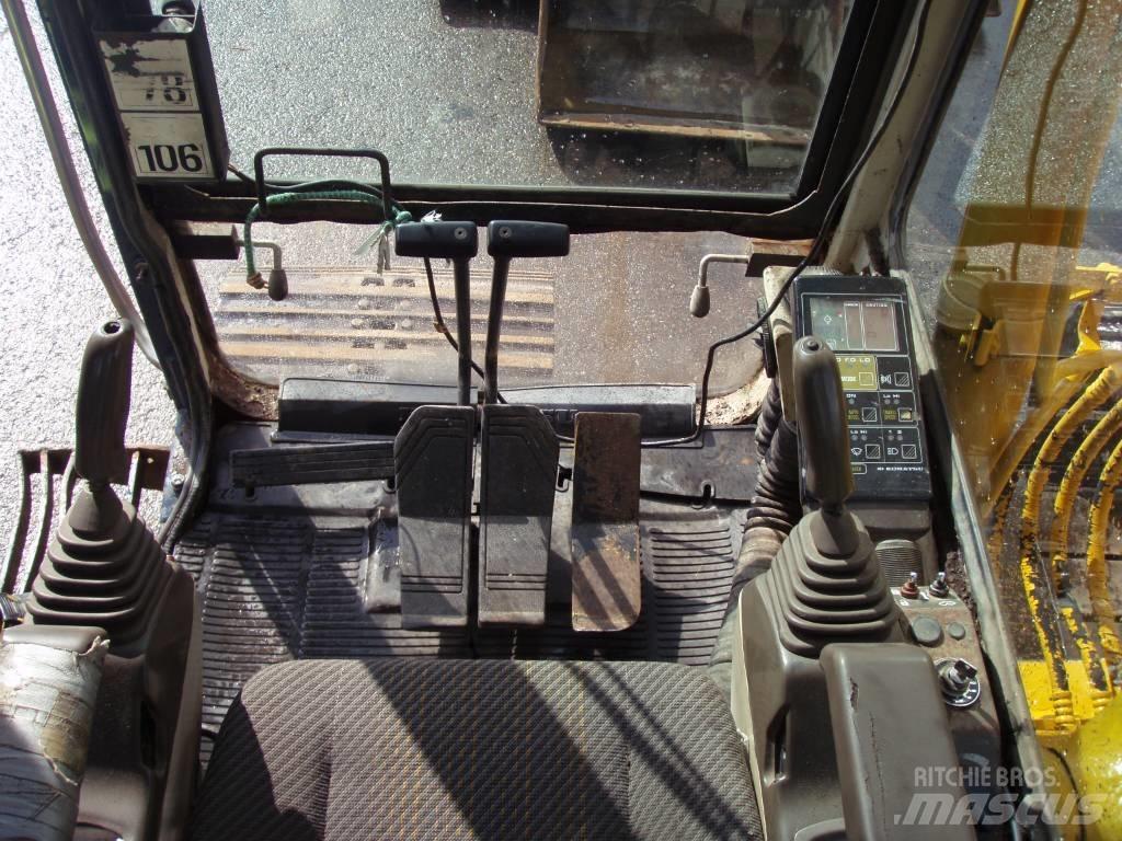 Komatsu PC120-5 Pásová rýpadla