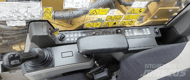 CAT 326F Pásová rýpadla